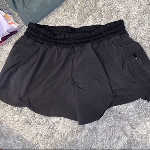 Lululemon tracker shorts